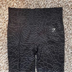 Gymshark animal print scrunch butt black legging